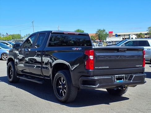 Used 2023 Chevrolet Silverado 1500 Custom AWD/4WD image 5