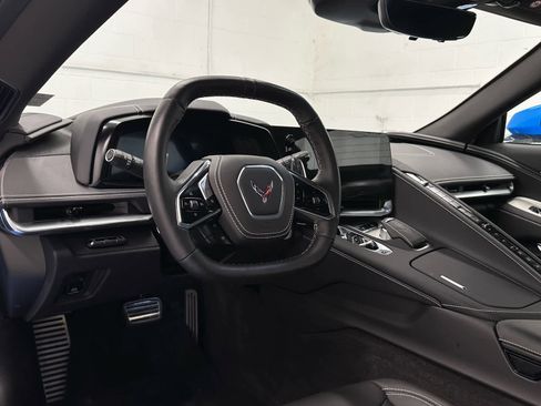 Used 2025 Chevrolet Corvette Stingray Preferred Conv w/ Z51 Performance Package image 17