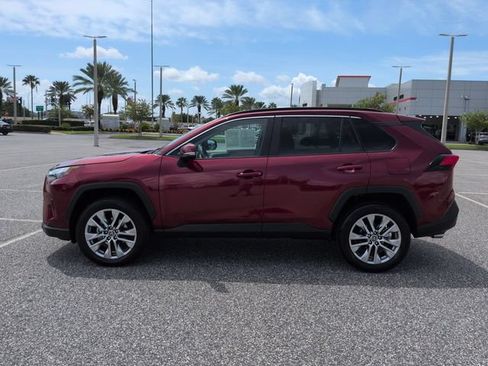 Used 2023 Toyota RAV4 XLE Premium FWD image 7