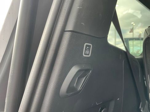 Used 2022 Jeep Wagoneer Series III image 39