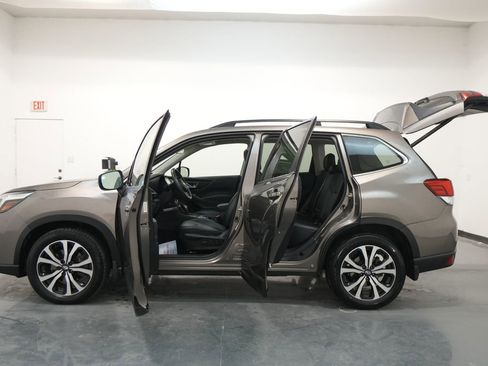 Used 2019 Subaru Forester Limited w/ Popular Package #3 image 28