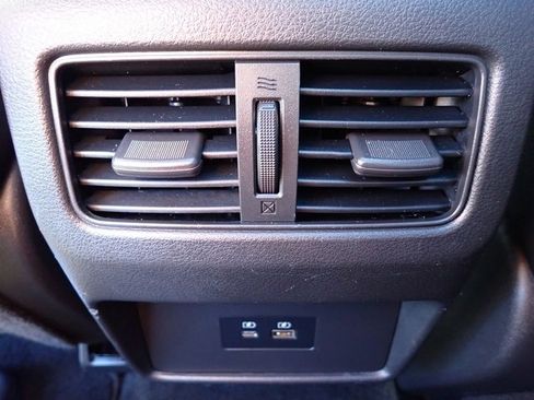 Used 2022 Nissan Rogue SV w/ SV Premium Package image 15