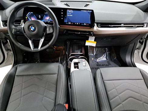 New 2026 BMW X1 xDrive28i w/ Technology Package AWD/4WD image 9