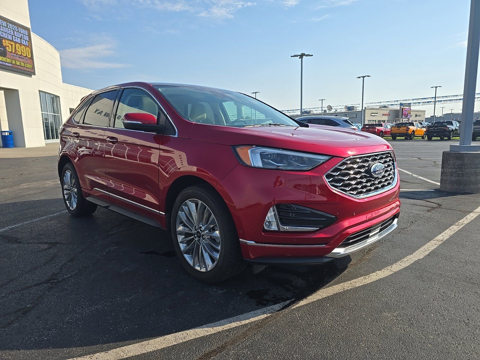Used 2024 Ford Edge Titanium w/ Titanium Elite Package AWD/4WD image 3