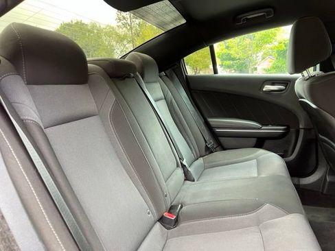 Used 2015 Dodge Charger SXT RWD image 21