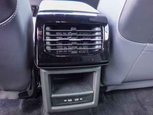 Certified 2024 Volkswagen ID.4 2WD image 19