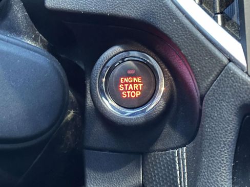 Used 2021 Subaru Forester Limited image 9