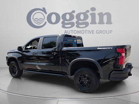 Used 2024 Chevrolet Silverado 1500 ZR2 w/ ZR2 Bison Edition AWD/4WD image 3