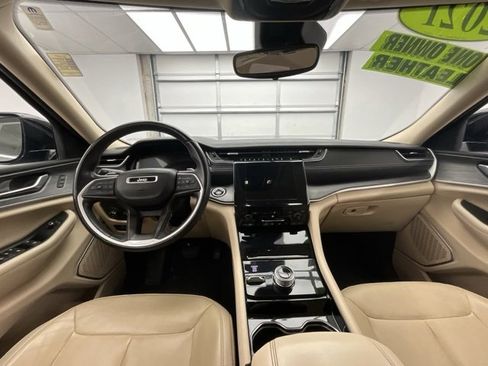 Used 2021 Jeep Grand Cherokee L Limited image 3