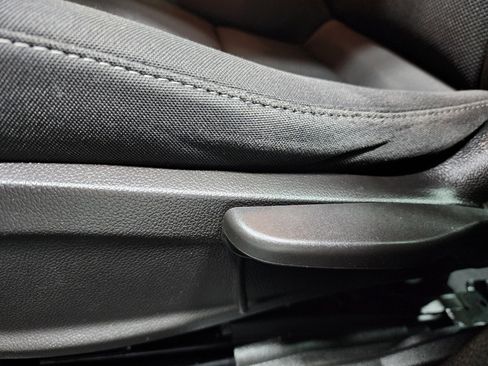 Used 2015 Chevrolet Cruze LT image 18