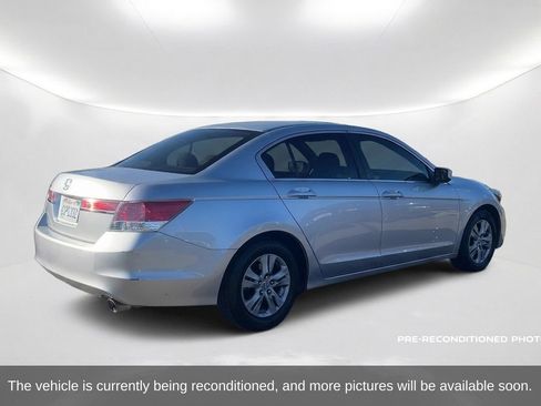 Used 2011 Honda Accord LX-P image 6