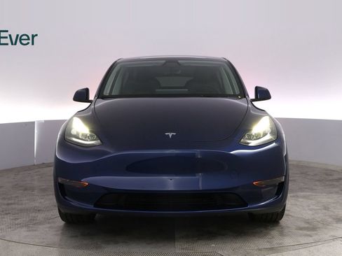 Used 2024 Tesla Model Y 2WD image 12