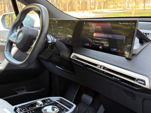 Used 2023 BMW iX xDrive50 w/ Sport Package image 20