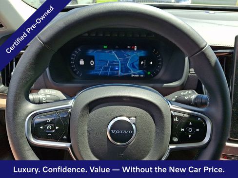 Certified 2025 Volvo XC90 B6 Plus AWD/4WD image 20