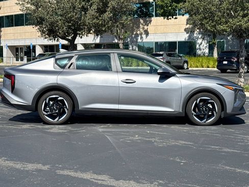 Used 2025 Kia K4 EX FWD image 3