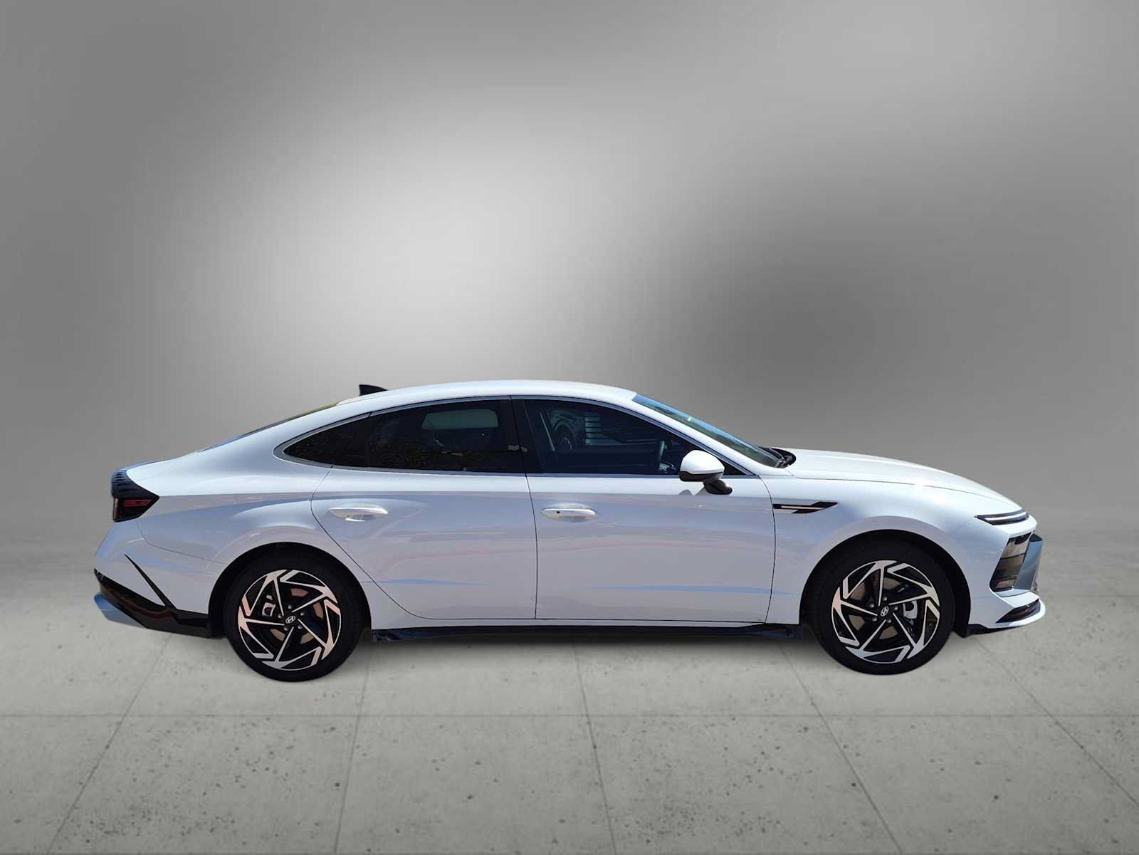New 2026 Hyundai Sonata SEL FWD image 9