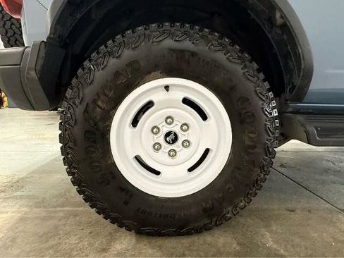 Used 2025 Ford Bronco Heritage Edition AWD/4WD image 10
