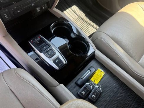 Used 2016 Honda Pilot Touring image 16