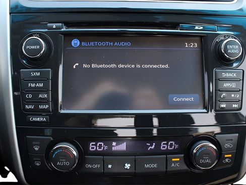 Used 2014 Nissan Altima 2.5 SV w/ Convenience Package image 24