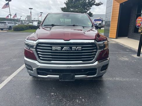 Used 2025 RAM 1500 Laramie AWD/4WD image 3