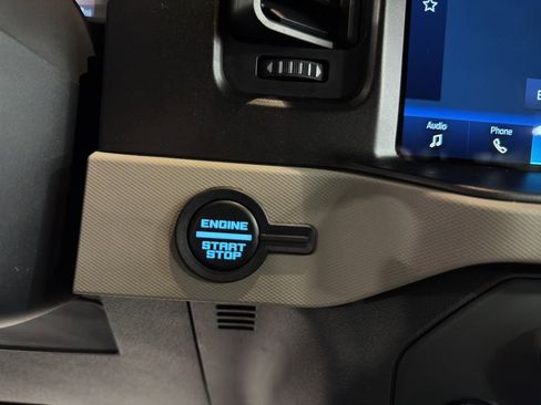 Used 2023 Ford Bronco Wildtrak image 11