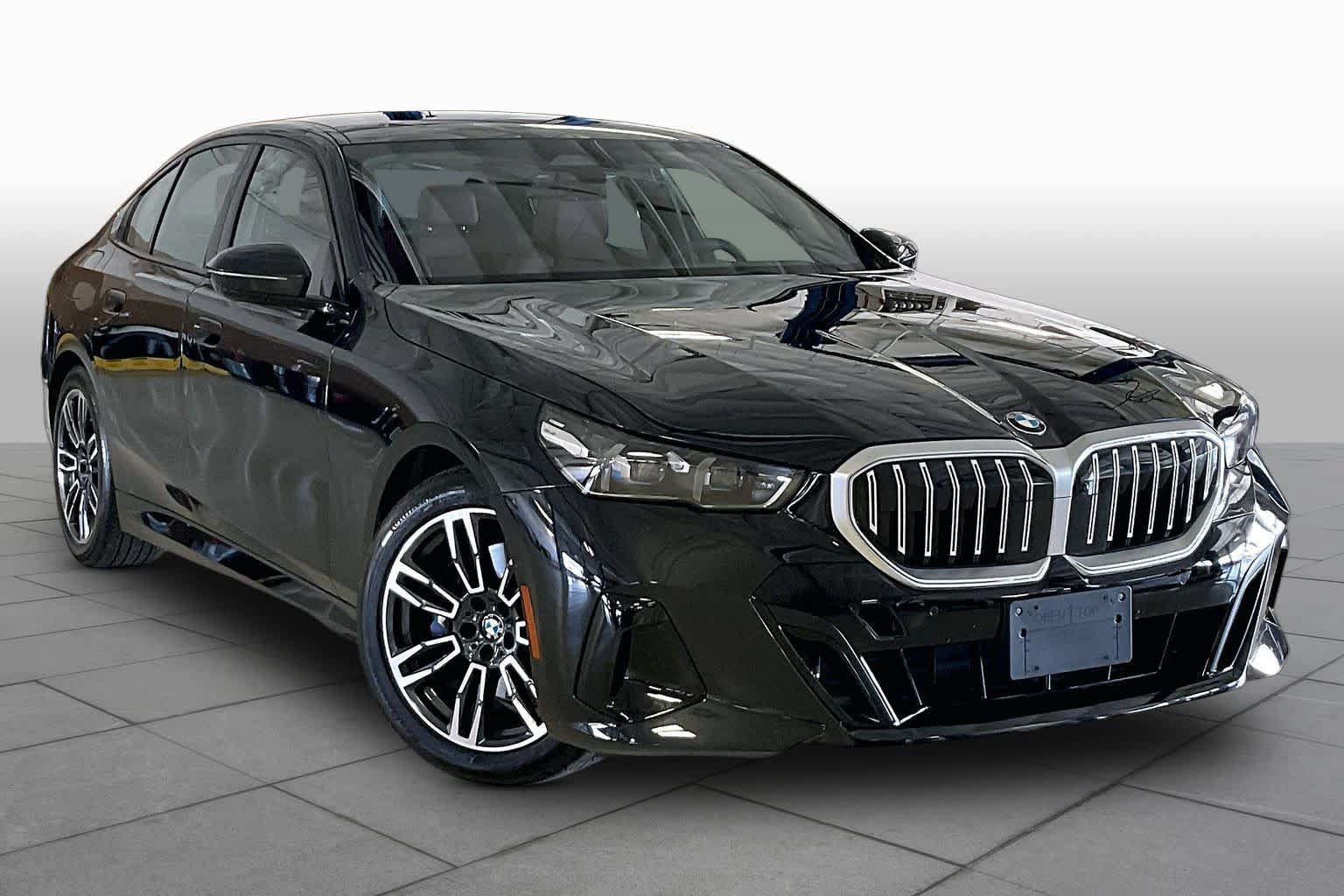 Used 2026 BMW 530i RWD image 2