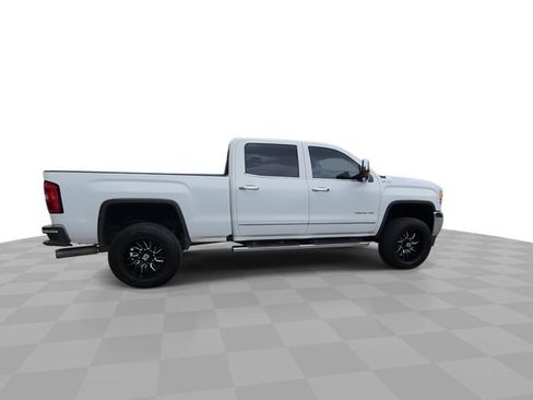 Used 2018 GMC Sierra 2500 SLT w/ Duramax Plus Package AWD/4WD image 9