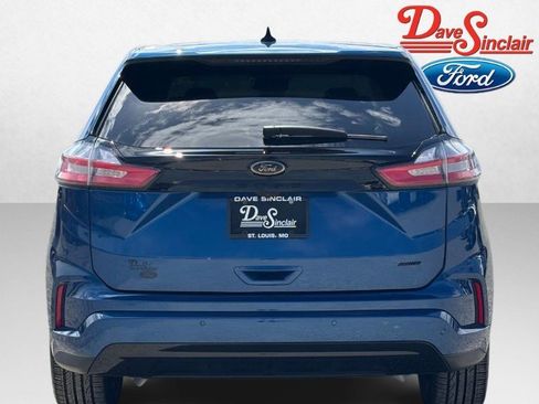 Used 2024 Ford Edge SE w/ Black Appearance Package image 8