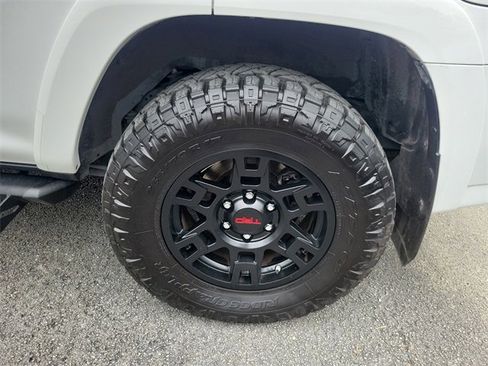 Used 2021 Toyota 4Runner SR5 image 6