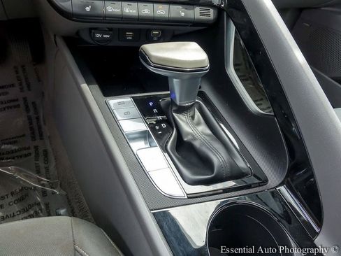 Used 2022 Hyundai Elantra SEL w/ Convenience + Premium Package FWD image 19