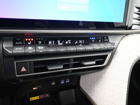 New 2026 Toyota Camry XLE image 8