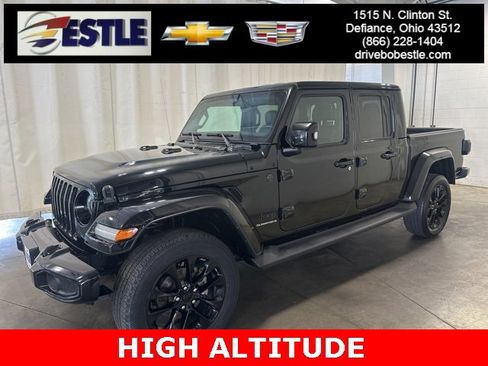 Used 2023 Jeep Gladiator Overland image 1