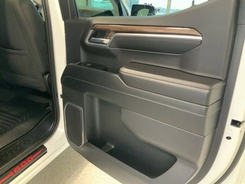 Used 2023 Chevrolet Silverado 1500 RST w/ Z71 Off-Road Package image 40