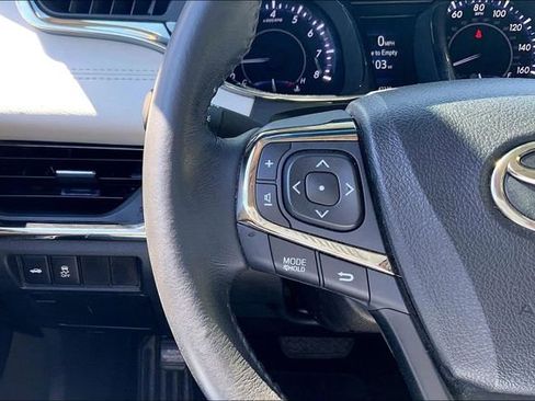 Used 2014 Toyota Avalon XLE Premium image 18