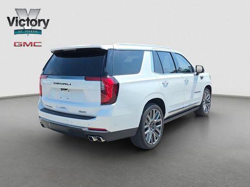 Used 2025 GMC Yukon Denali Ultimate AWD/4WD image 18