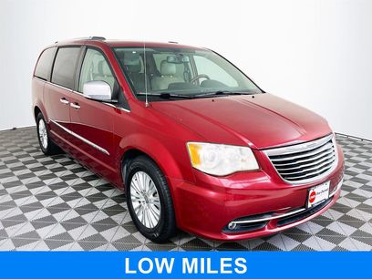 Used 2014 Chrysler Town & Country Limited w/ Luxury Group