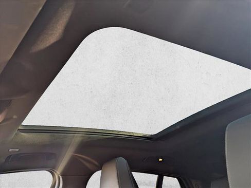 Certified 2025 BMW X2 xDrive28i w/ Technology Package image 16