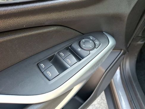 Used 2024 Chevrolet Trax LS w/ LS Convenience Package FWD image 25