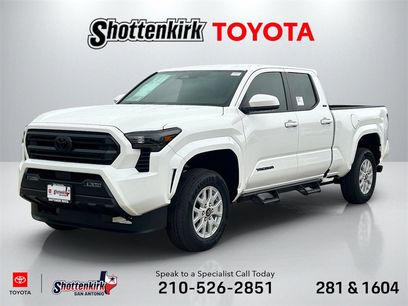 New 2025 Toyota Tacoma SR5