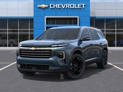New 2026 Chevrolet Traverse LT w/ Driver Confidence Package AWD/4WD image 6
