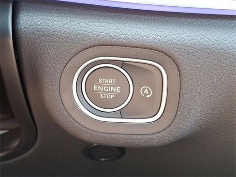 Used 2025 Mercedes-Benz GLS 450 4MATIC image 22