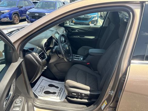 Used 2019 Chevrolet Equinox LT FWD image 9