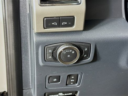 Used 2022 Ford F350 Lariat w/ Lariat Ultimate Package image 10