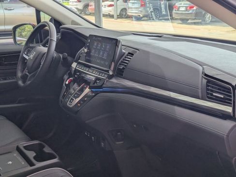 Certified 2025 Honda Odyssey Elite image 24