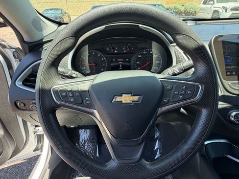 Used 2024 Chevrolet Malibu LT FWD image 14