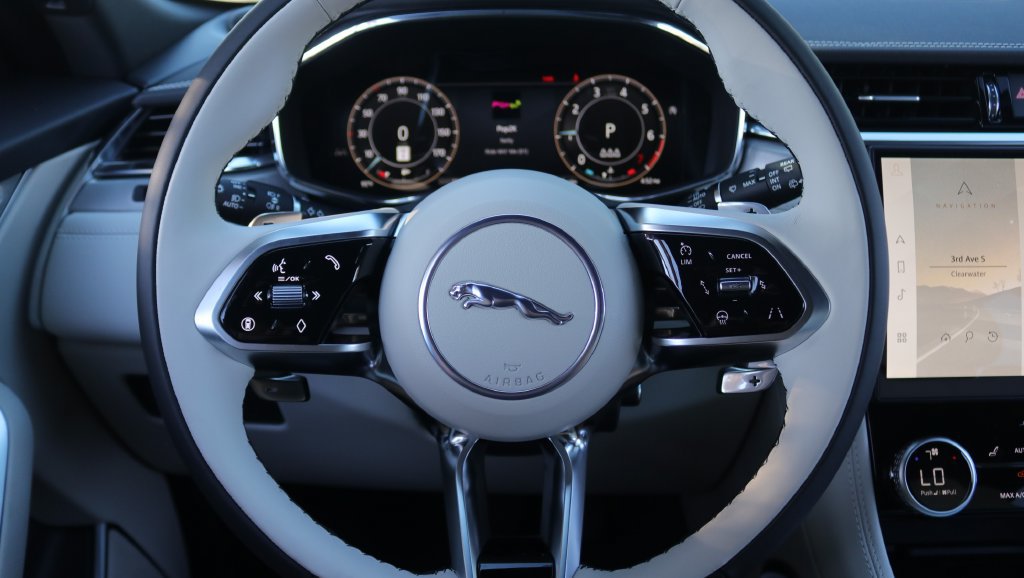New 2026 Jaguar F-PACE R-Dynamic S AWD/4WD image 18