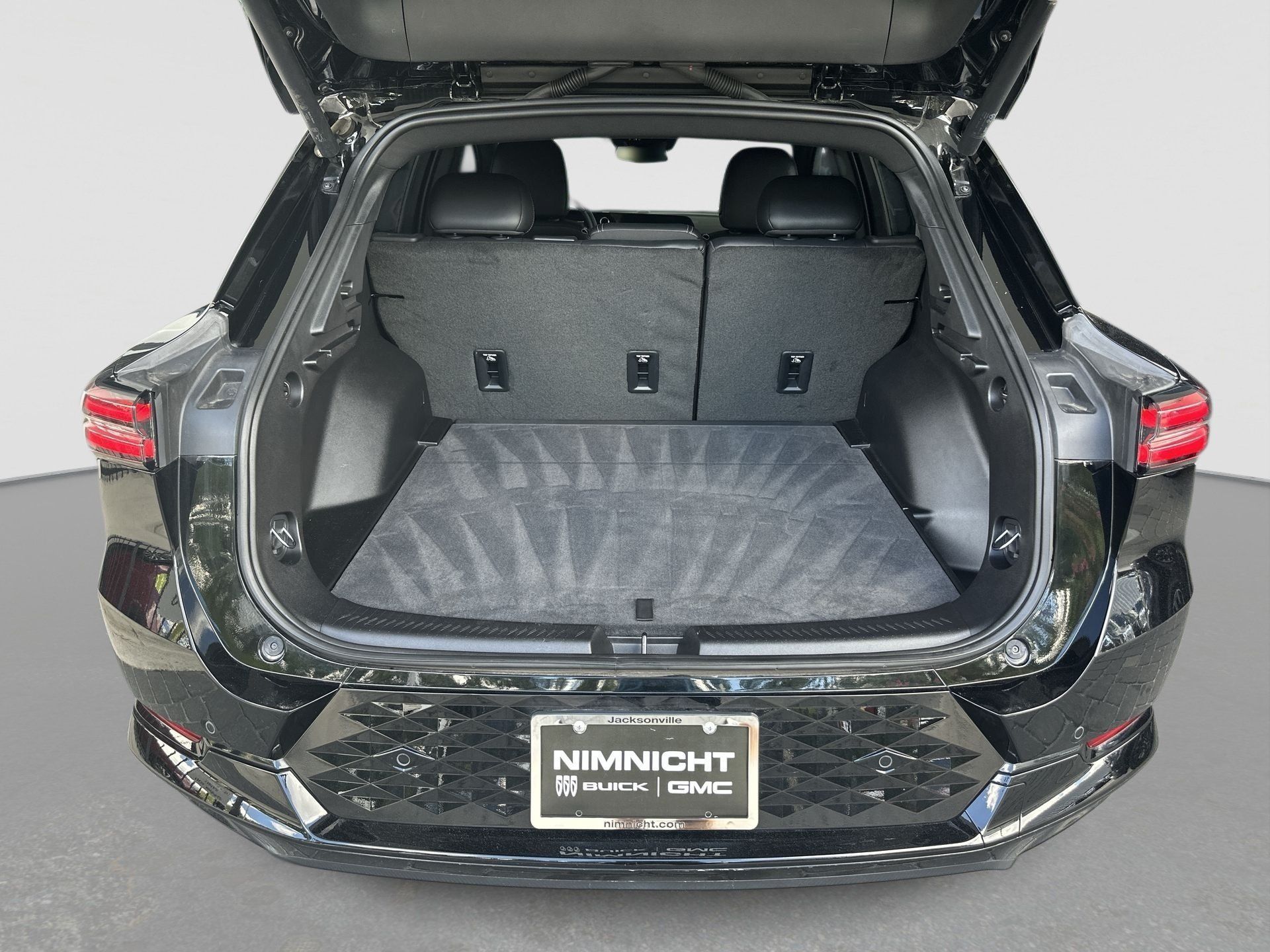 Certified 2024 Chevrolet Equinox EV RS FWD image 25