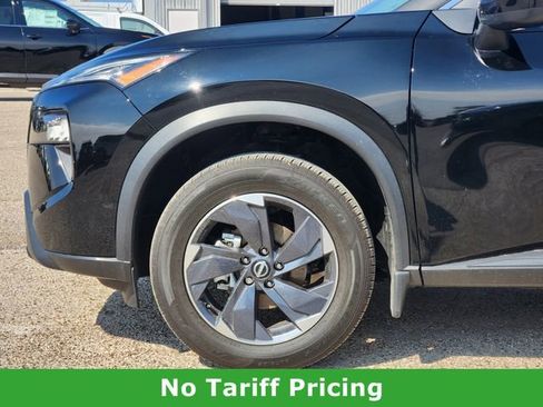 Certified 2025 Nissan Rogue SV image 7