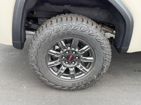 New 2026 GMC Sierra 1500 AT4X image 5