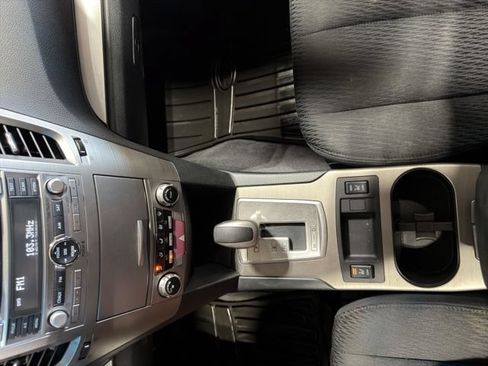 Used 2010 Subaru Outback 3.6R Premium AWD/4WD image 29